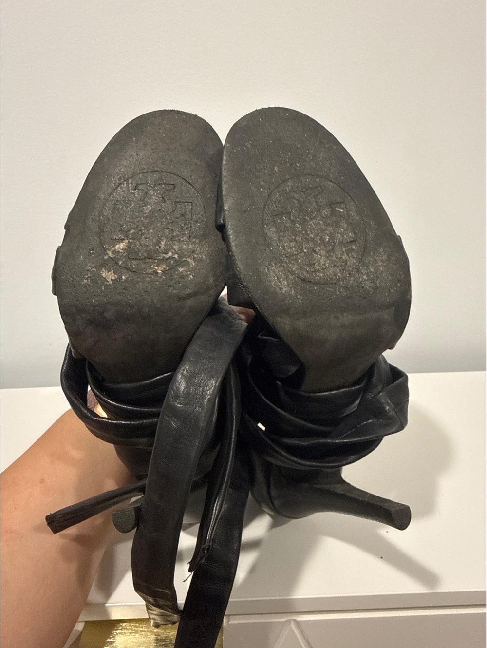 Tory Burch Black Leather Strappy Heeled Sandals with Wraparound Straps - Picture 5 of 8